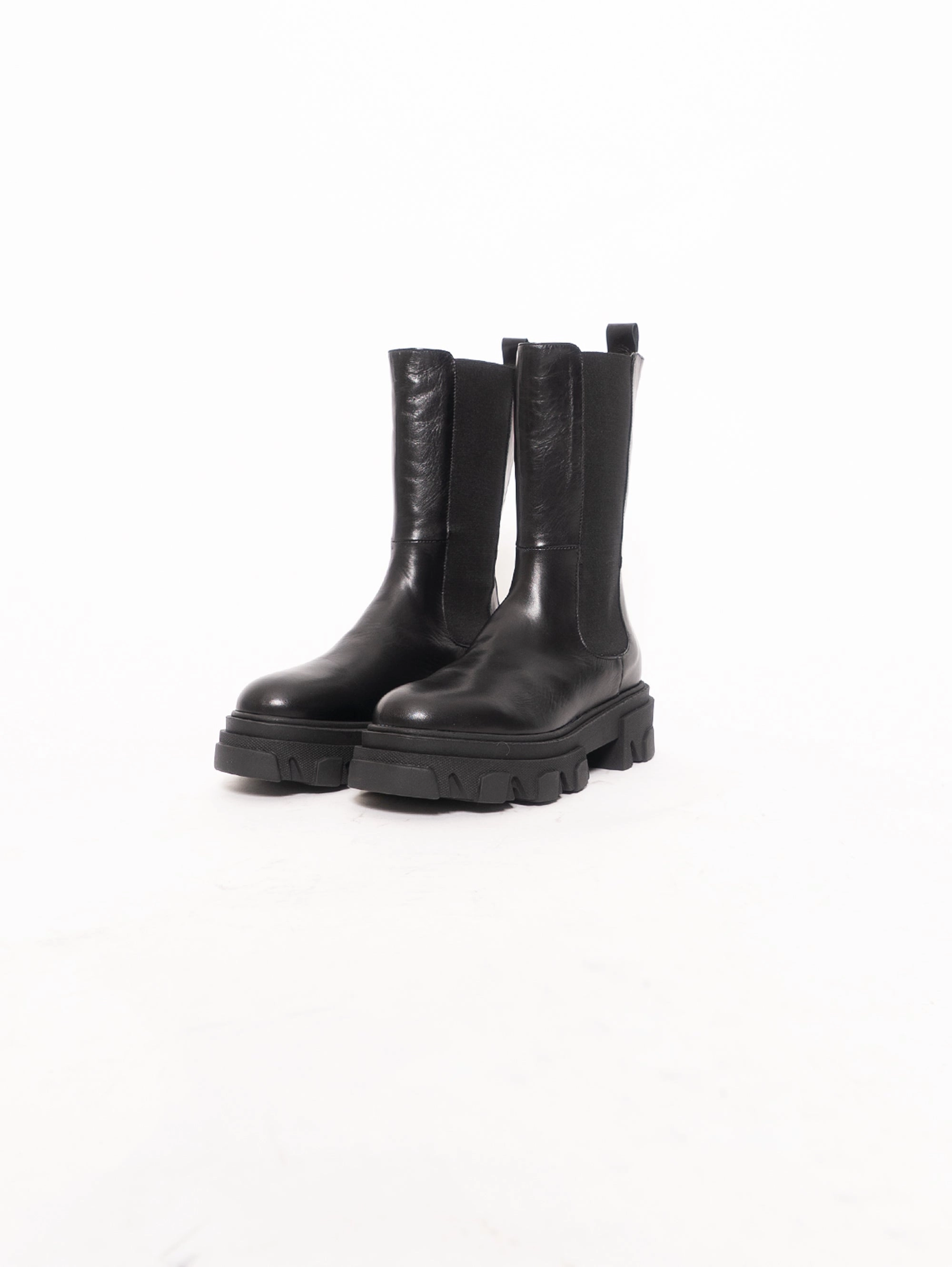 Amphibian with Elastic - Black