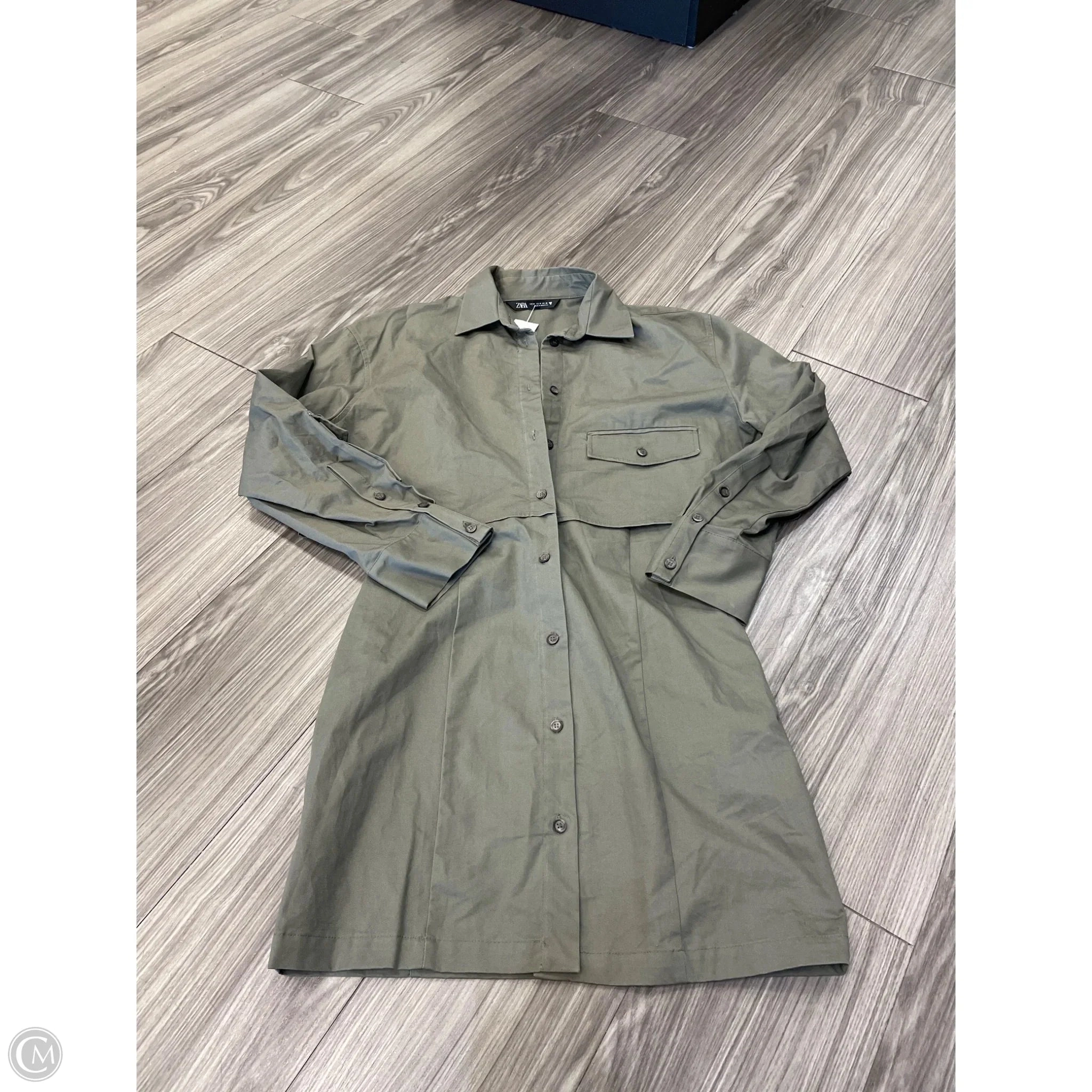 Top Long Sleeve By Zara In Green, Size: M